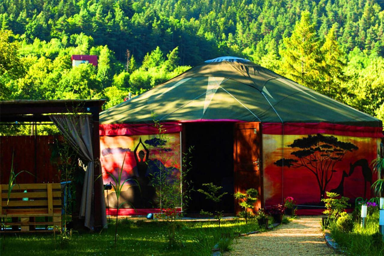 Aloha Glamp - Okragle Domki Przy Rzece - Balia I Sauna - Energylandia Zagornik Bagian luar foto