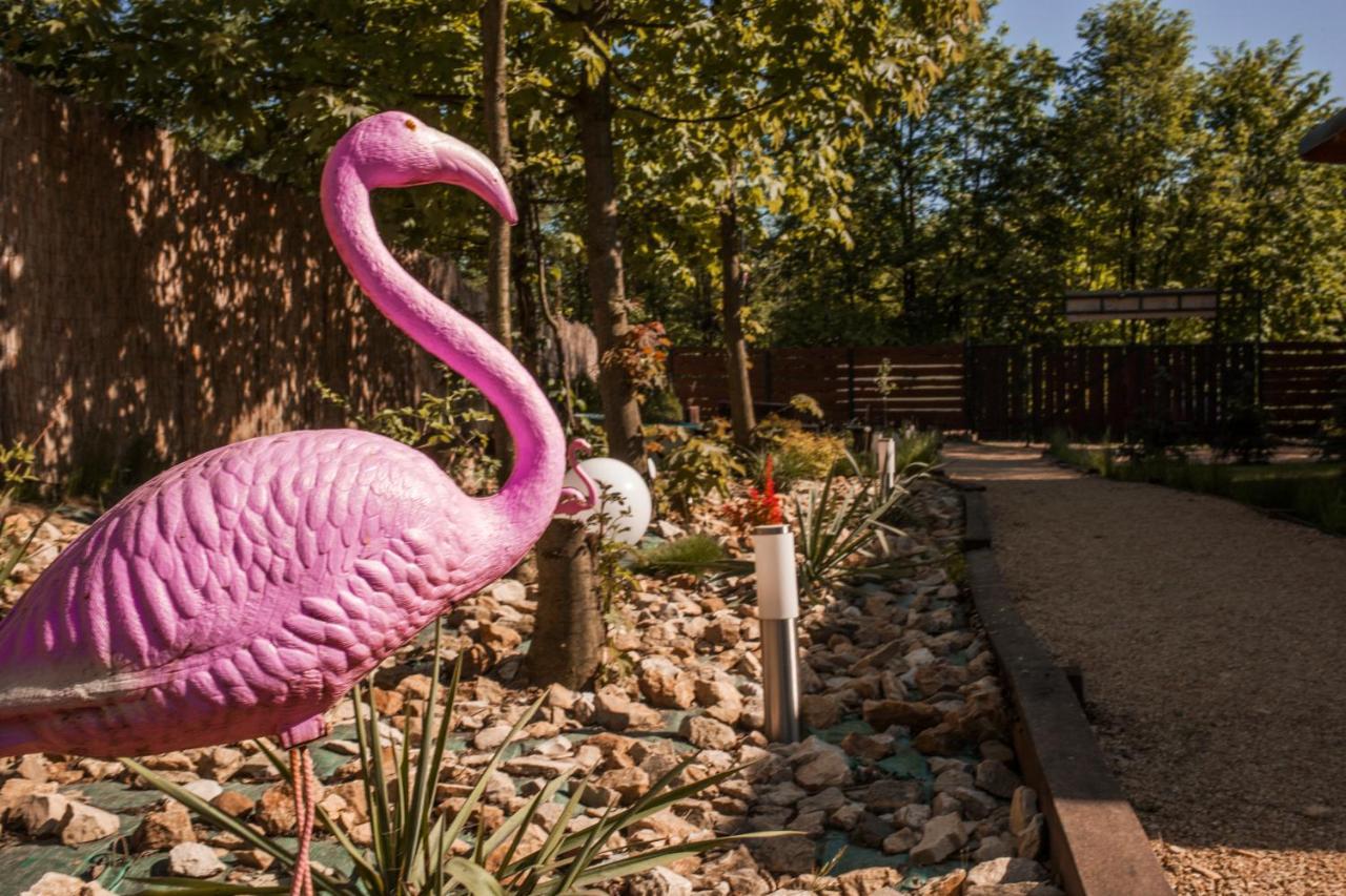 Aloha Glamp - Okragle Domki Przy Rzece - Balia I Sauna - Energylandia Zagornik Bagian luar foto