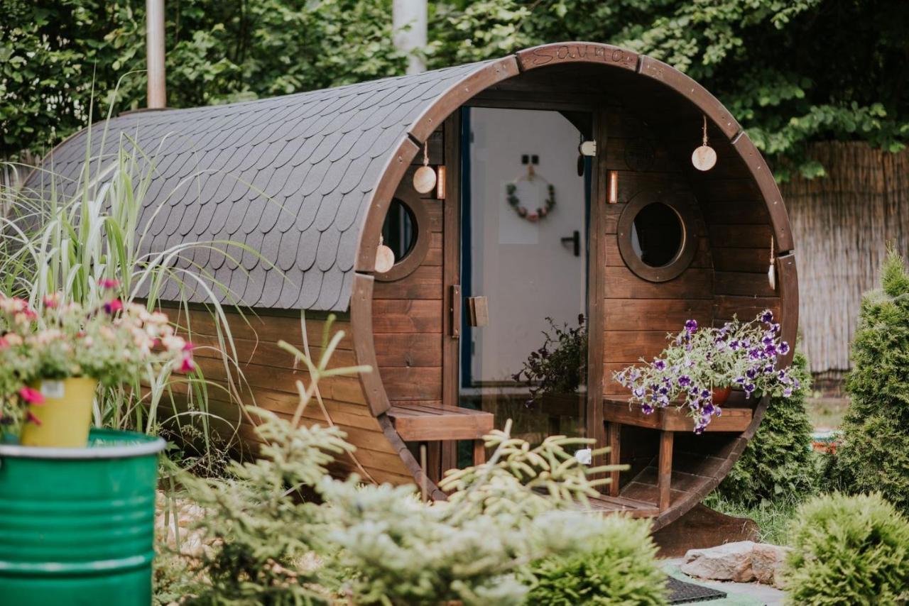 Aloha Glamp - Okragle Domki Przy Rzece - Balia I Sauna - Energylandia Zagornik Bagian luar foto