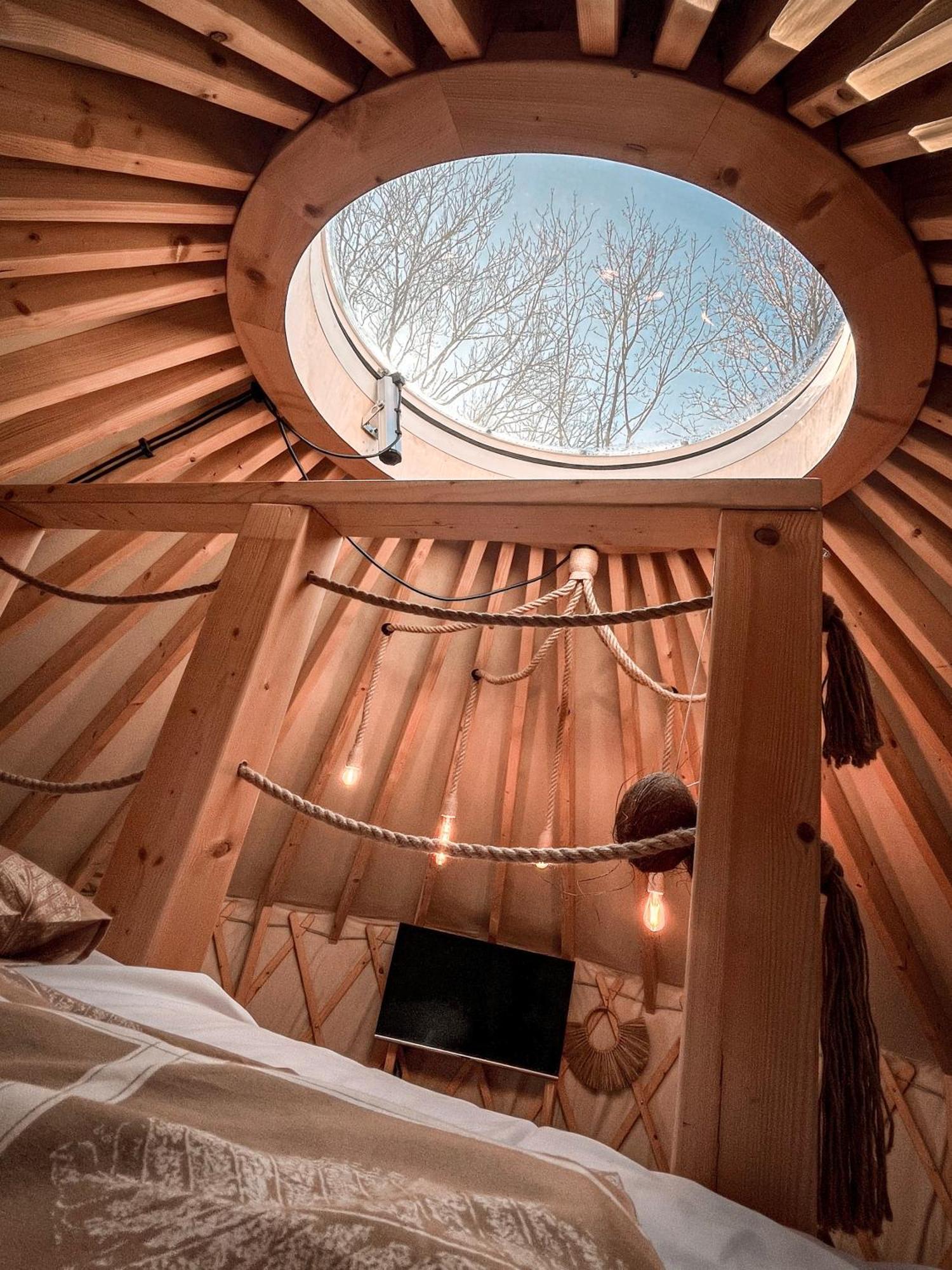 Aloha Glamp - Okragle Domki Przy Rzece - Balia I Sauna - Energylandia Zagornik Bagian luar foto