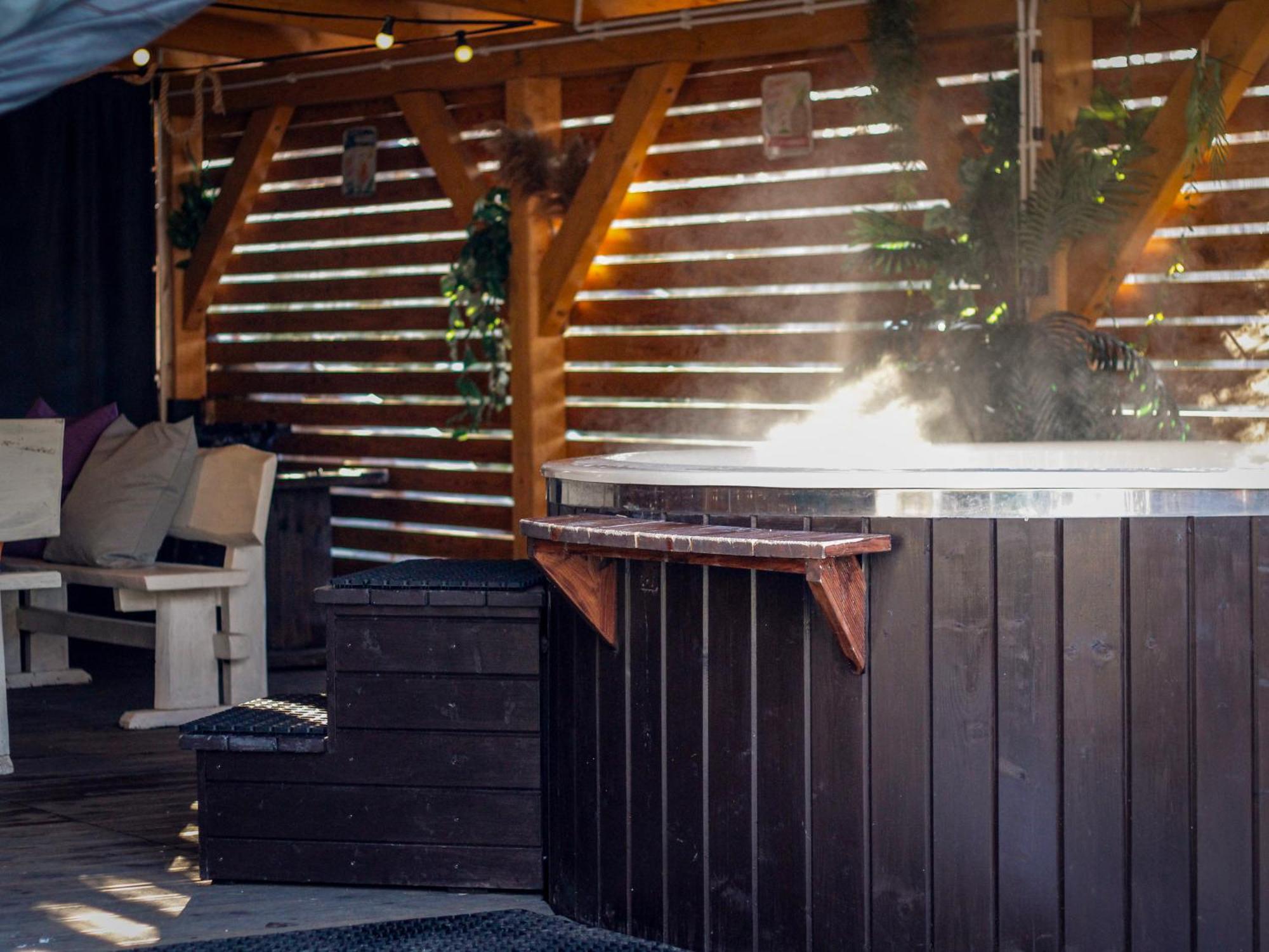 Aloha Glamp - Okragle Domki Przy Rzece - Balia I Sauna - Energylandia Zagornik Ruang foto