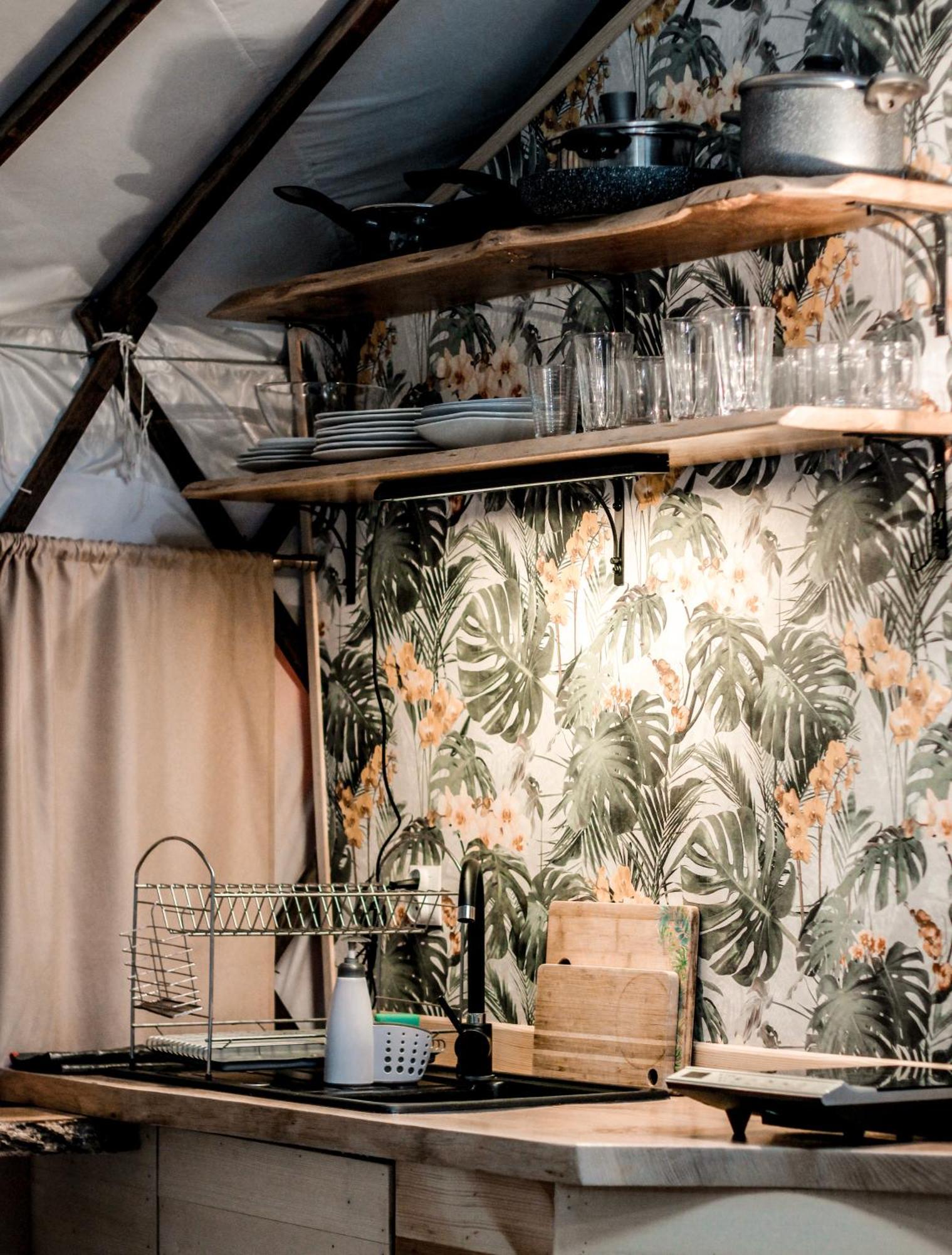 Aloha Glamp - Okragle Domki Przy Rzece - Balia I Sauna - Energylandia Zagornik Ruang foto