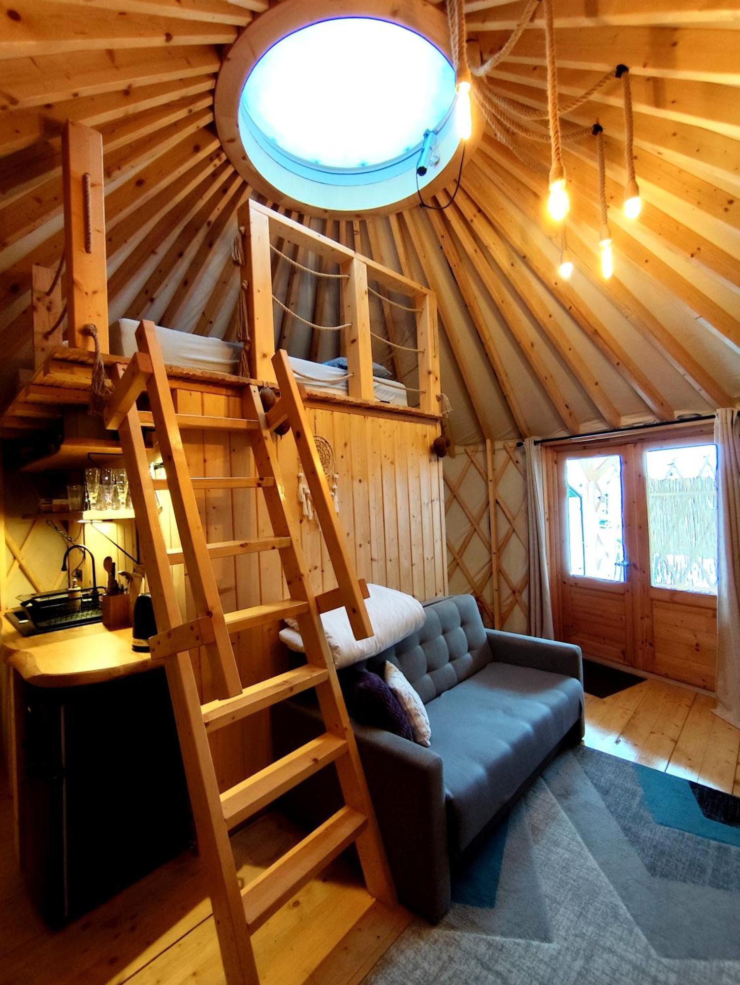 Aloha Glamp - Okragle Domki Przy Rzece - Balia I Sauna - Energylandia Zagornik Bagian luar foto