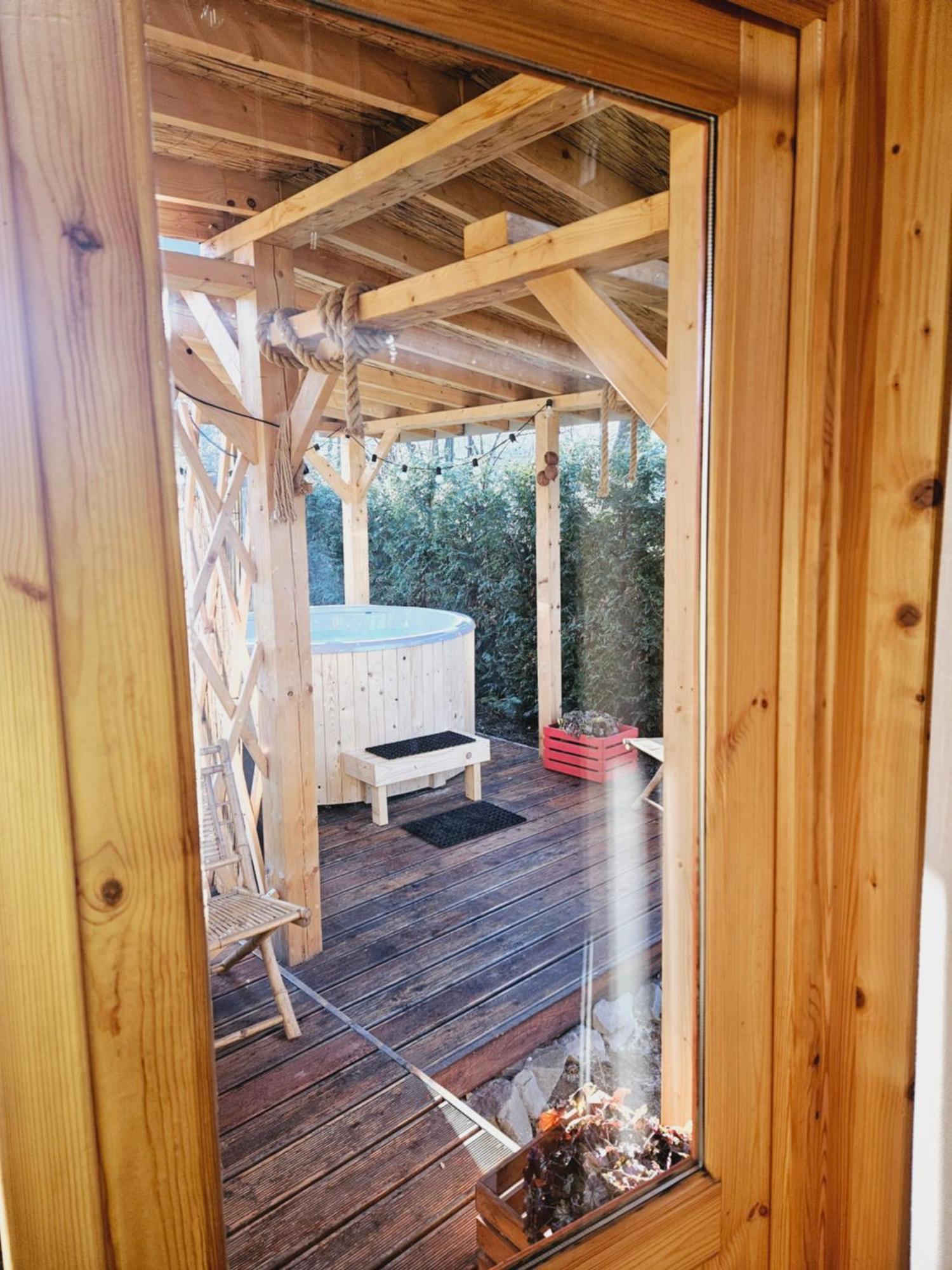 Aloha Glamp - Okragle Domki Przy Rzece - Balia I Sauna - Energylandia Zagornik Bagian luar foto